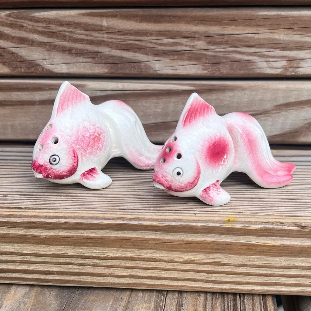 - Vintage Pink Koi Salt & Pepper Shaker Set from Japan! EUC!